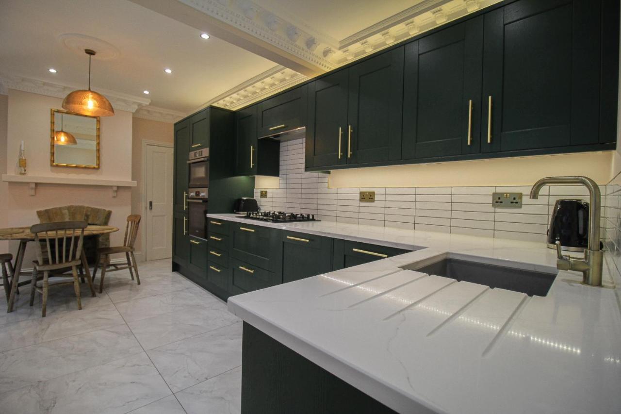 Milton Park - Serviced Accommodation By Verano House Portsmouth Bagian luar foto